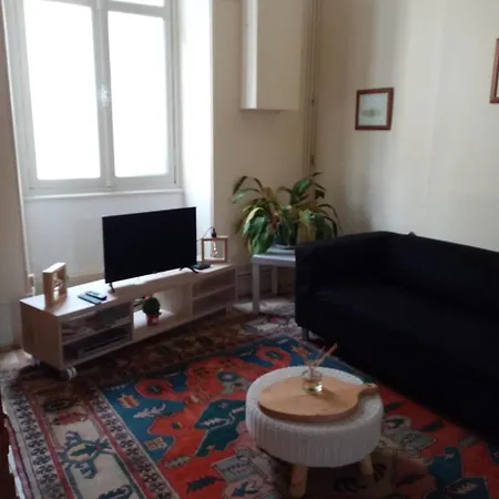 Maison En Plein Coeur De Ville A Montmorillon Extérieur photo